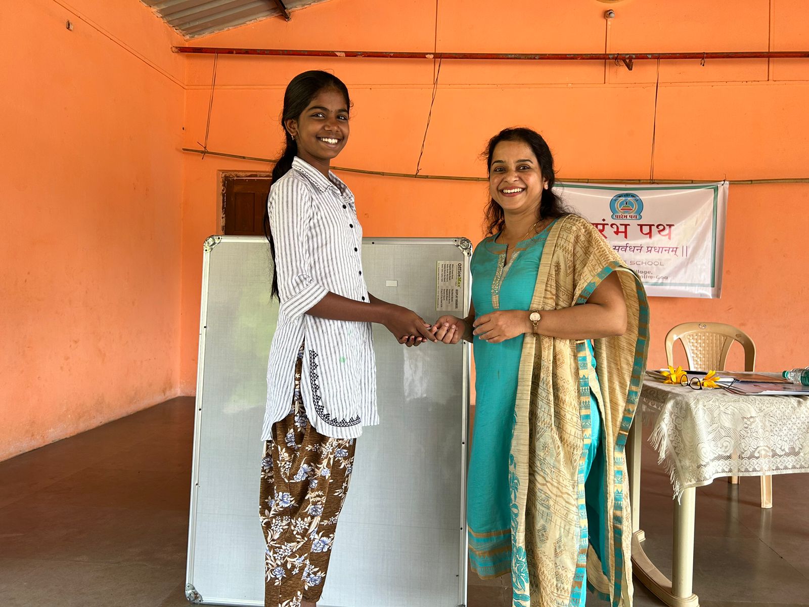 prize to student