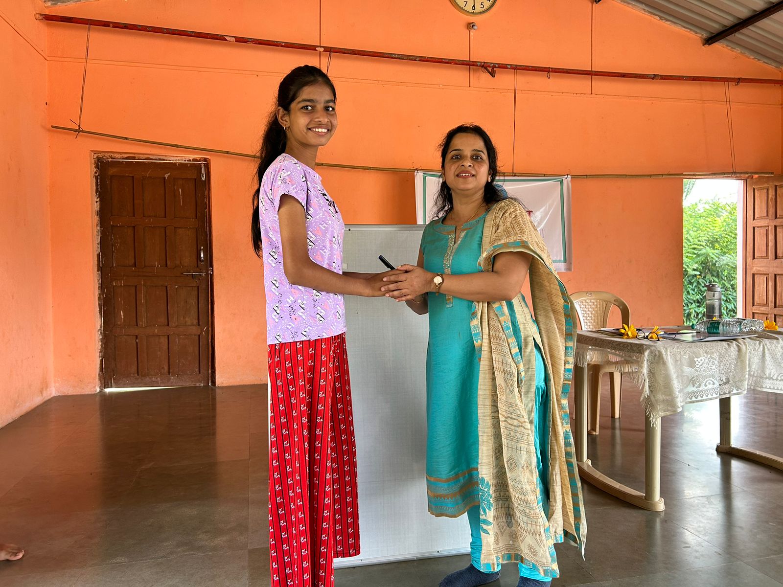 prize to student 